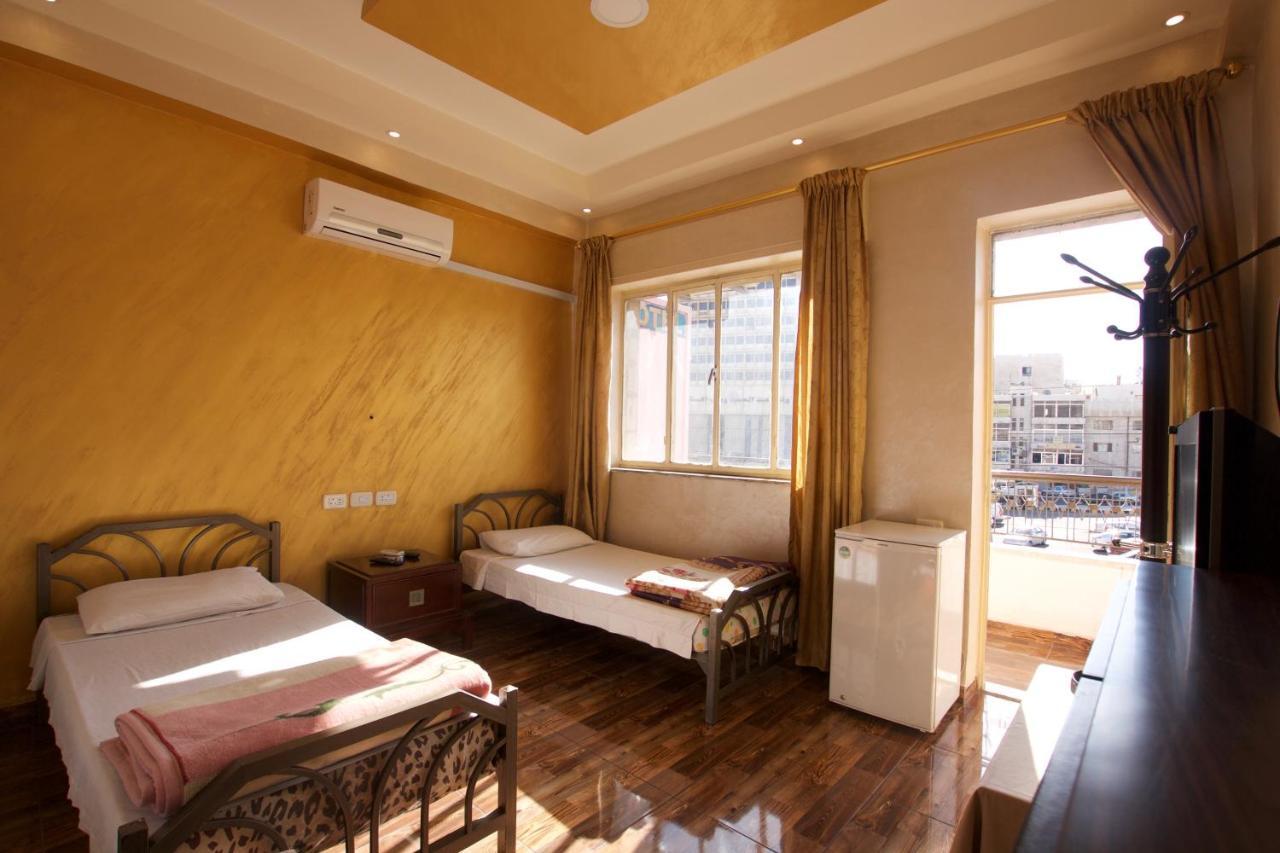 Erasmus Student House By Sunrise Hostel Amman Exterior foto