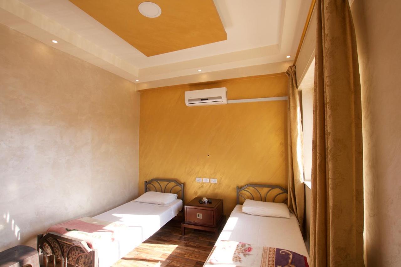 Erasmus Student House By Sunrise Hostel Amman Exterior foto